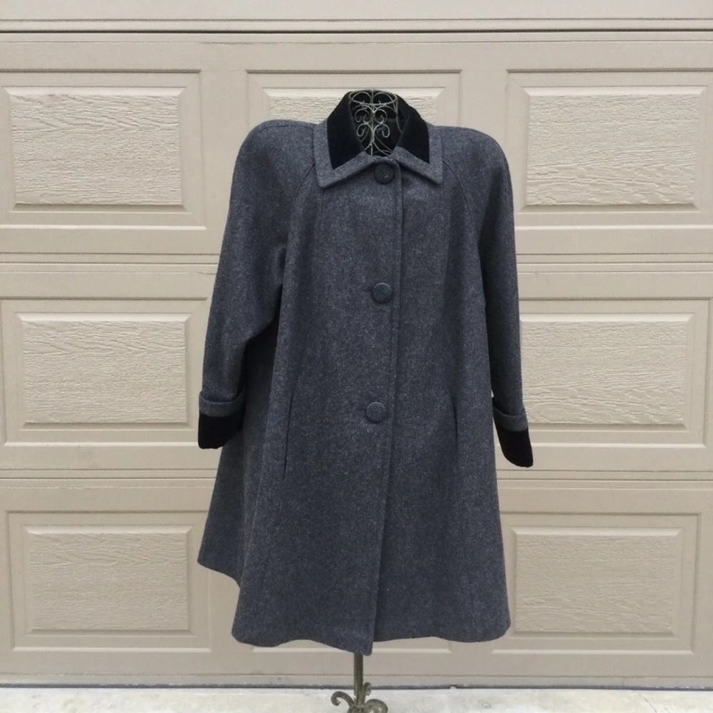 Vintage Lady Suzette women's  wool coat gray charcoal